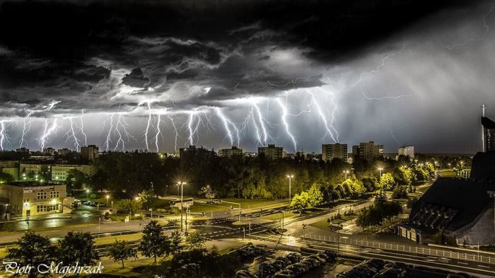 6-8-2014: A composite image of spectacular lightning strikes in Koszalin, Poland. Source: Piotr Majchrzak 